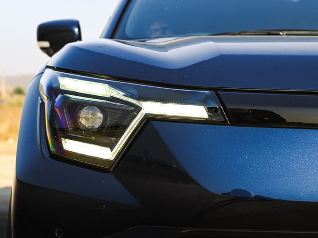 Headlight Image - 31156