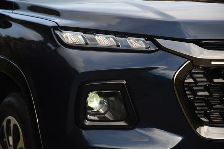 Maruti Suzuki Grand Vitara Headlight