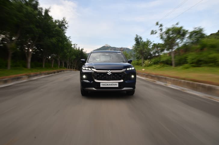 Maruti Suzuki Grand Vitara Front View