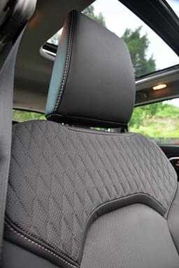 Maruti Suzuki Grand Vitara Headrests