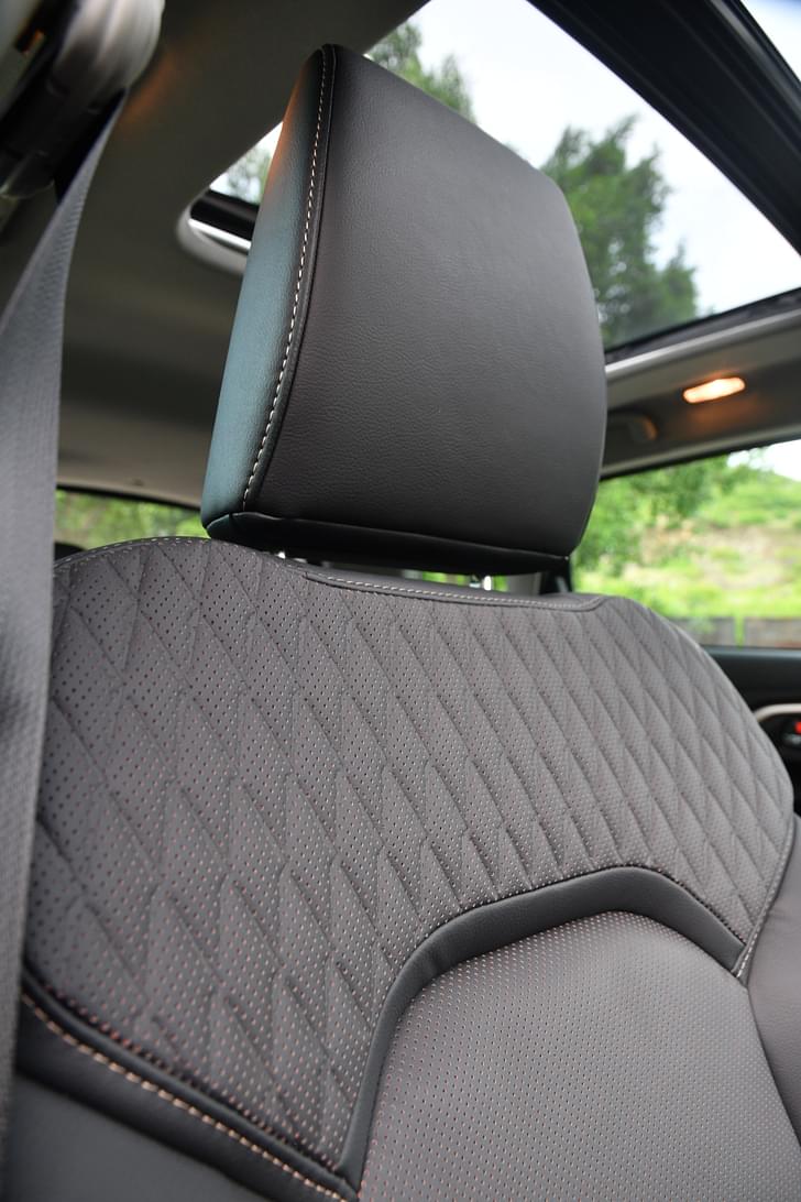 Maruti Suzuki Grand Vitara Headrests
