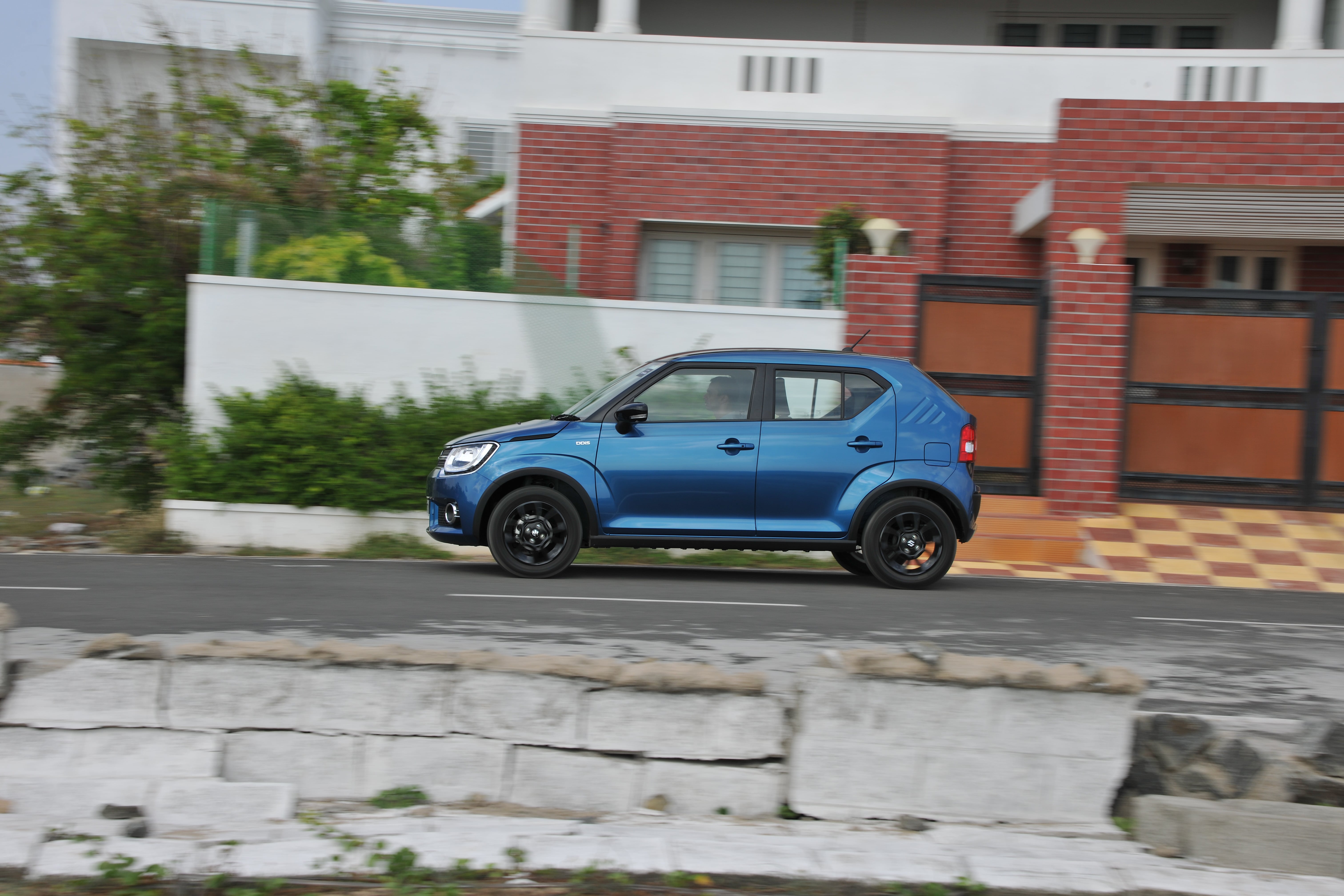 Maruti Suzuki Ignis Color Blue Image – Ignis Photos in India | Autocar ...