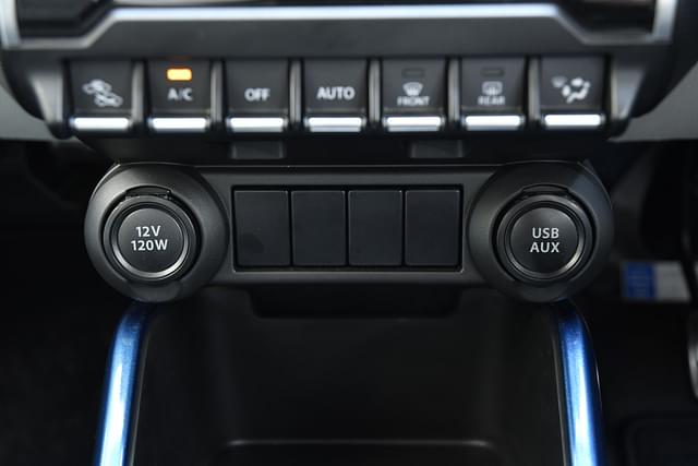 12v Power Outlets Image - 12313