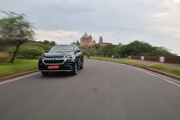Maruti Suzuki Invicto Front Right Three Quarter