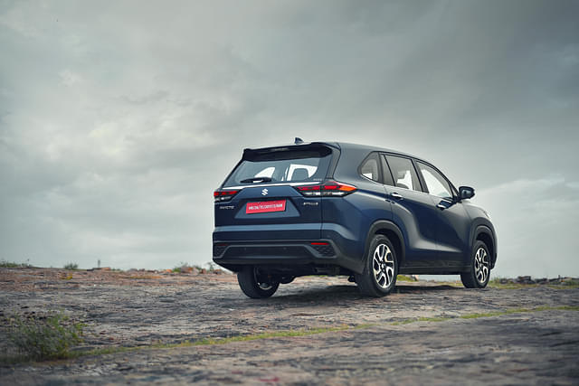 Rear View Image - 4213