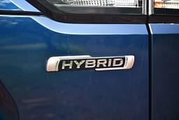 Maruti Suzuki Invicto Color Blue