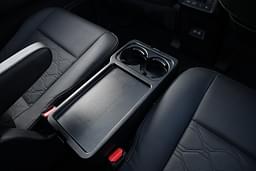 Maruti Suzuki Invicto Front Row Seats