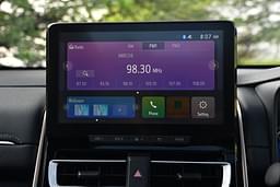 Maruti Suzuki Invicto Infotainment System
