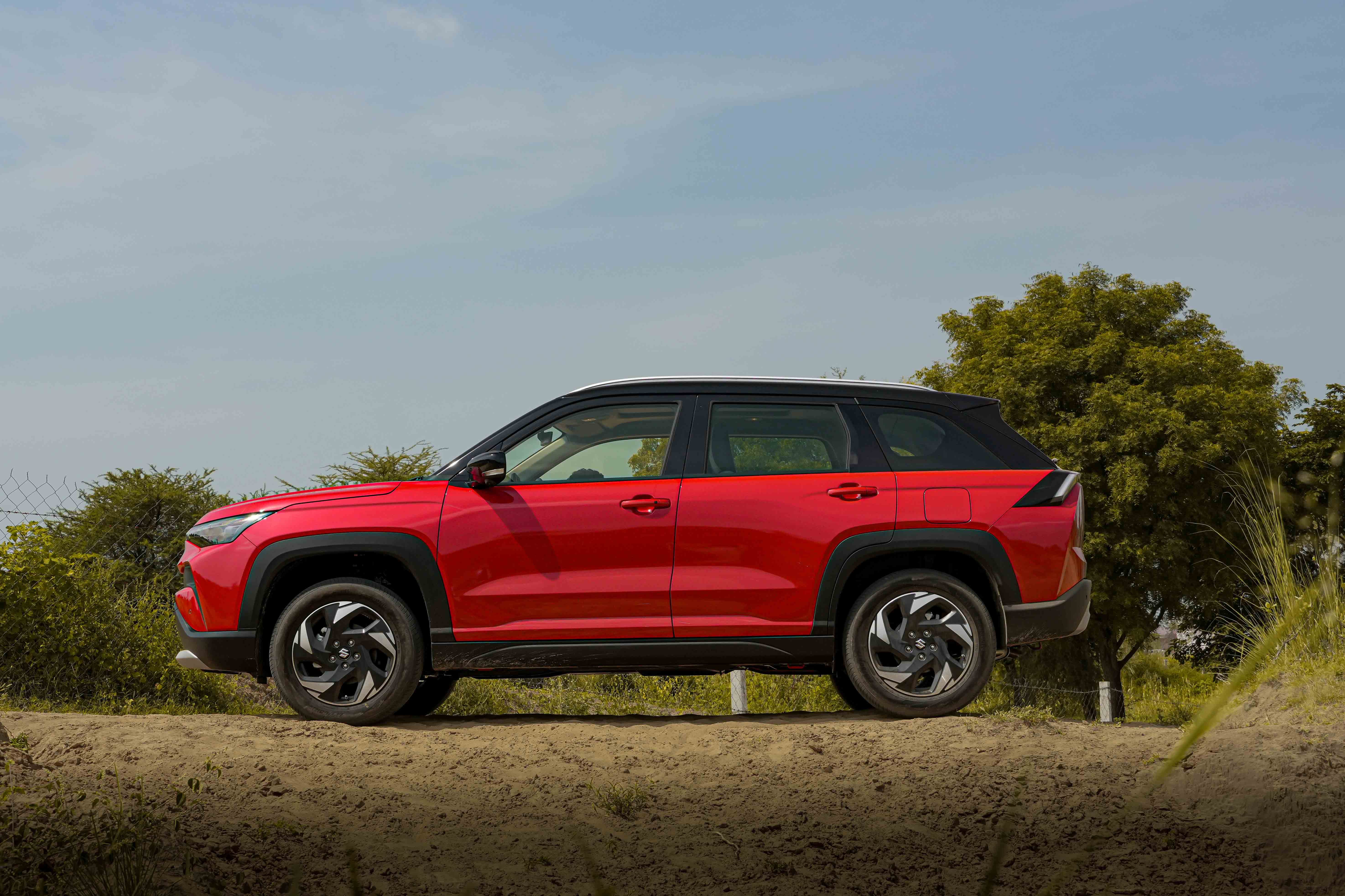 5000VT 赤 Maruti Suzuki Victoris ZXI Strong Hybrid CVT On-Road Price