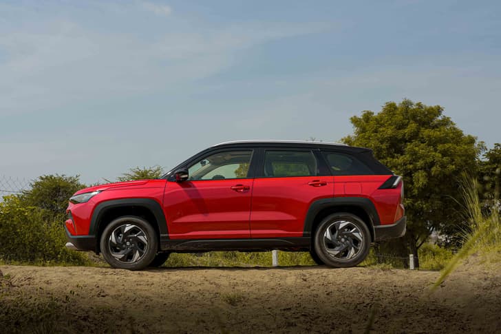 Maruti Suzuki Victoris Color Red