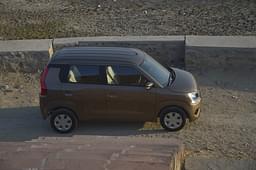 Maruti Suzuki Wagon R Front Right Three Quarter