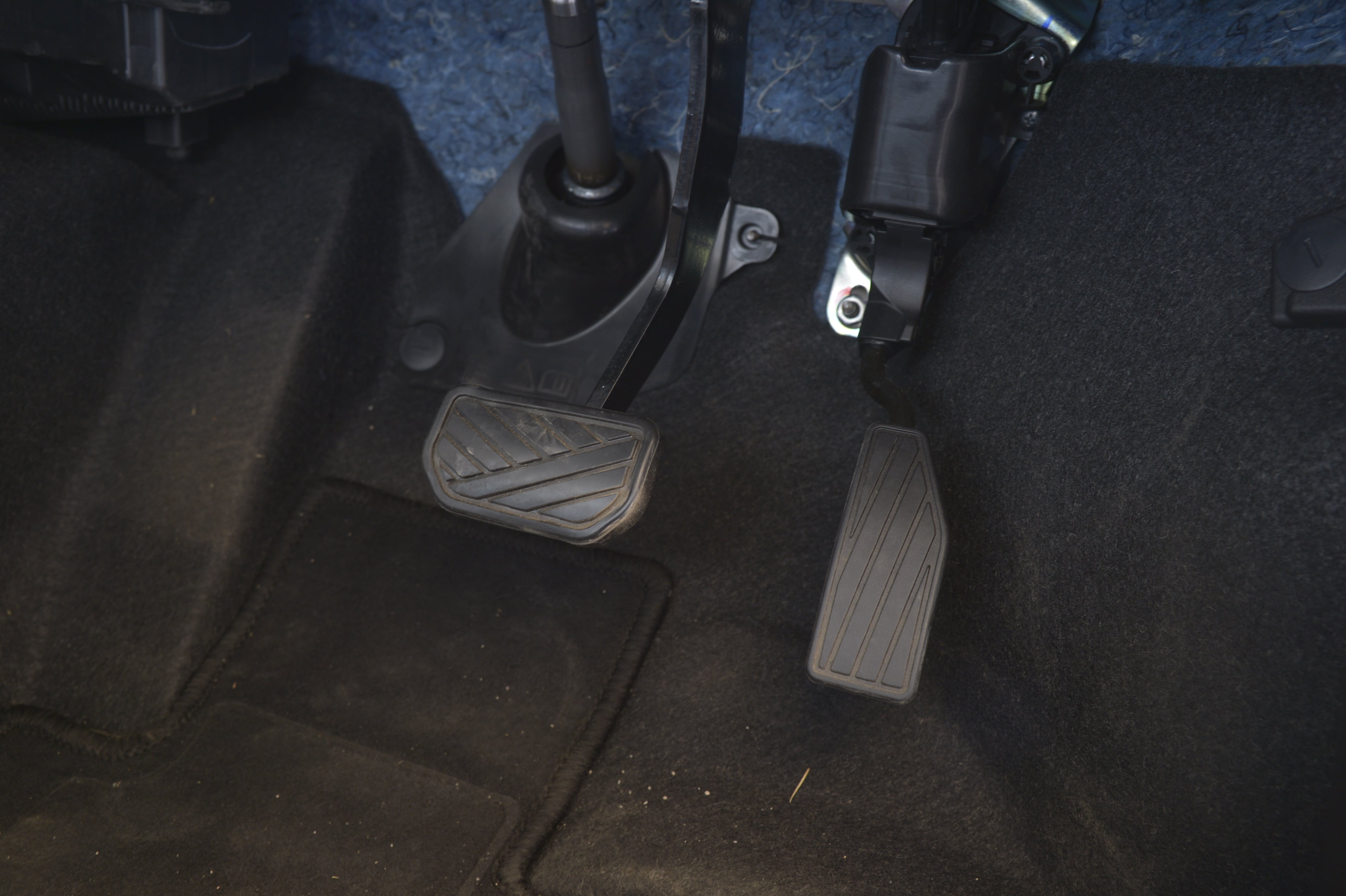 Maruti Suzuki Wagon R Foot Controls Image – Wagon R Photos in India ...