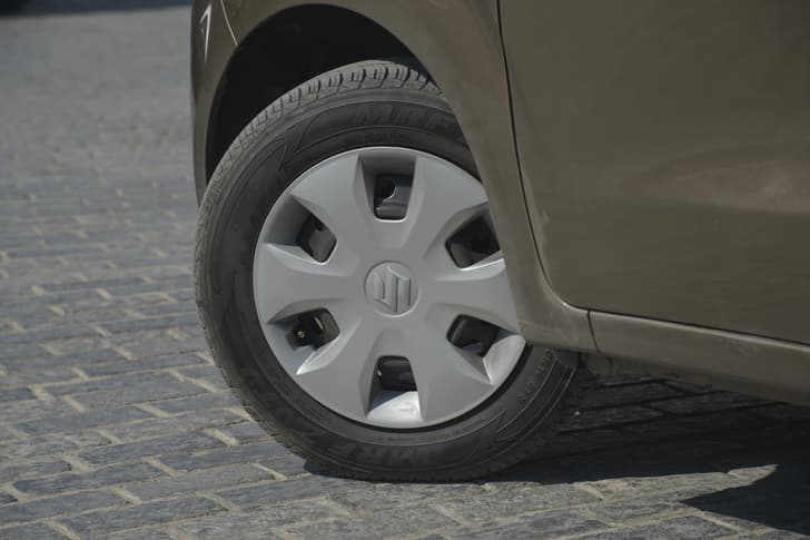 Maruti Suzuki Wagon R Alloy Wheels False