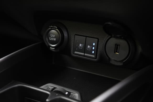 12V Power Outlets Image - 9096