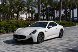 Maserati GranTurismo Front Left Three Quarter