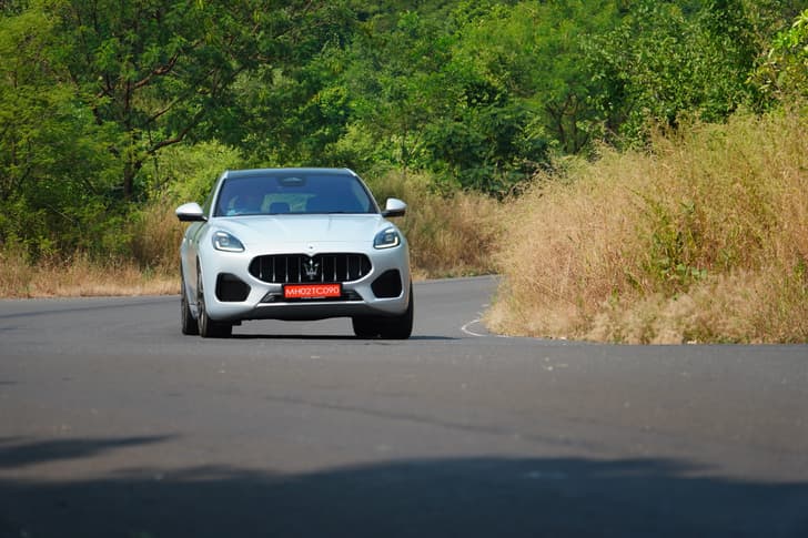 Maserati Grecale Front Right Three Quarter