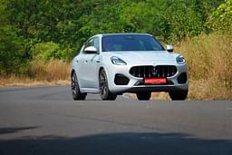Maserati Grecale Front Left Three Quarter