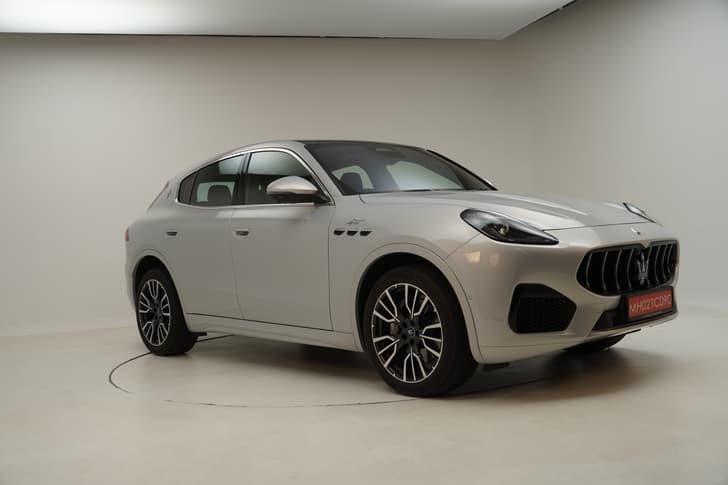 Maserati Grecale Front Right Three Quarter