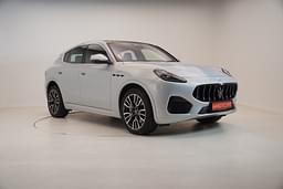 Maserati Grecale Front Left Three Quarter