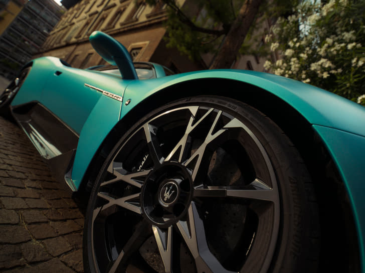 Maserati Mcpura Front Right Three Quarter