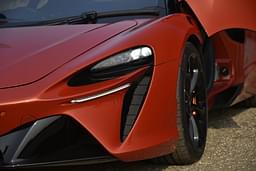 Mclaren Artura Front Right Three Quarter