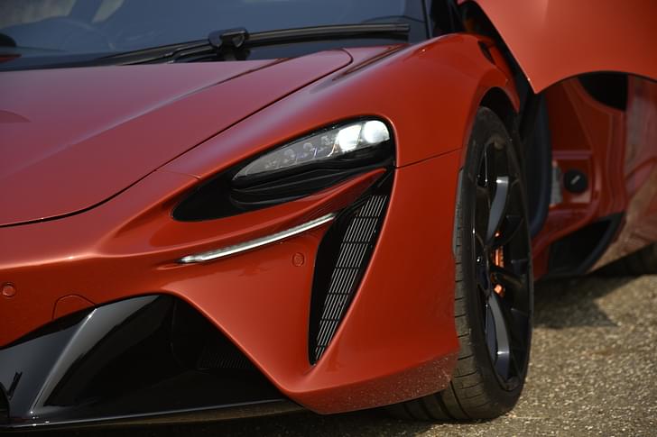 Mclaren Artura Front Right Three Quarter