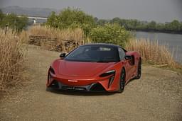Mclaren Artura Front Left Three Quarter