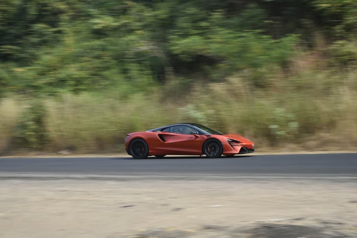Mclaren Artura Front Right Three Quarter
