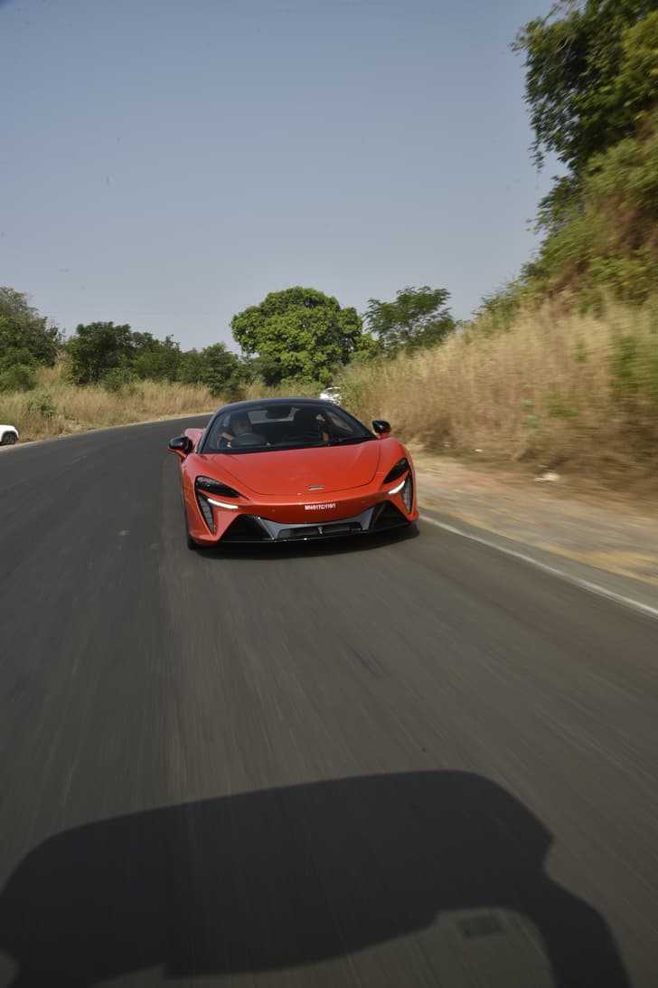 Mclaren Artura Front View