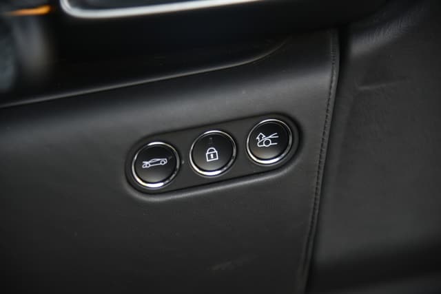 Door Controls Image - 17035
