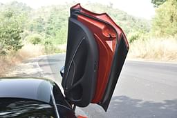 Mclaren Artura Color Black