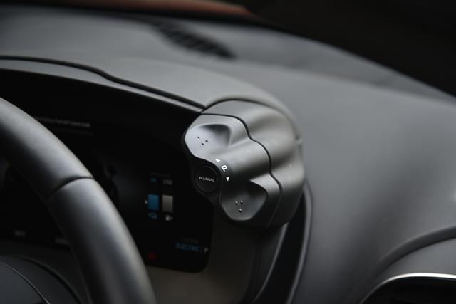 Steering Mounted Controls Image - 17055
