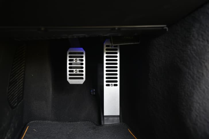 Mclaren Artura Foot Controls