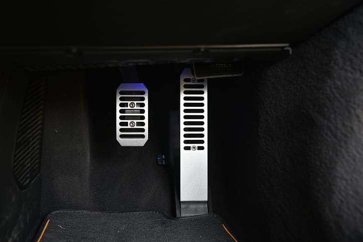Mclaren Artura Foot Controls