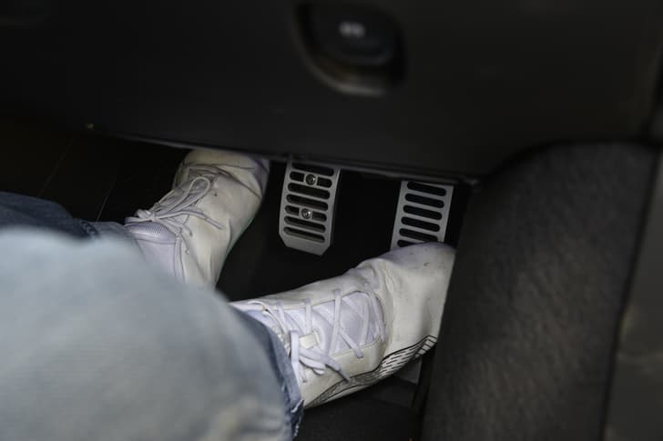 Mclaren Artura Foot Controls