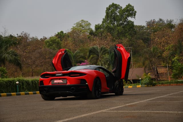 Rear View Image - 8778
