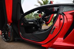 Mclaren Gt Front Row Seats