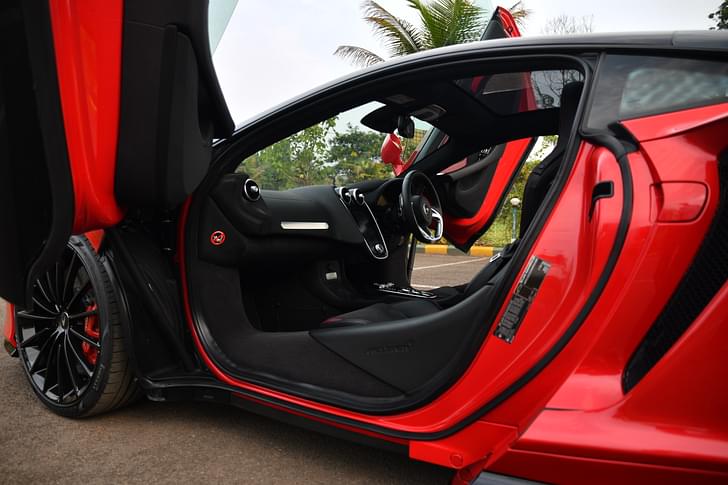 Mclaren Gt Front Row Seats