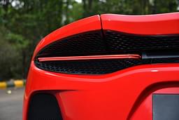 Mclaren Gt Color Red