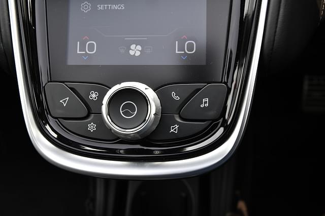 Infotainment System Image - 8813