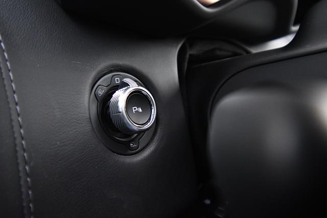 Leather Wrapped Gear Knob  Shift Selector Image - 8838