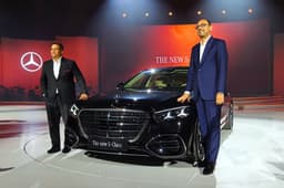 Mercedes Benz S Class Front Right Three Quarter