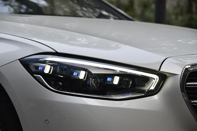 Headlight Image - 17395