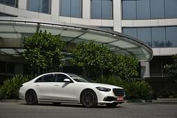 Mercedes Benz S Class Front Right Three Quarter