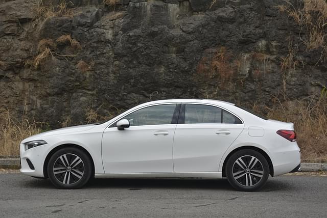Alloy Wheels Image - 9388
