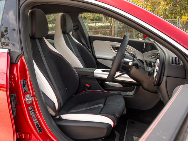 Front Row Seats Image - 33676