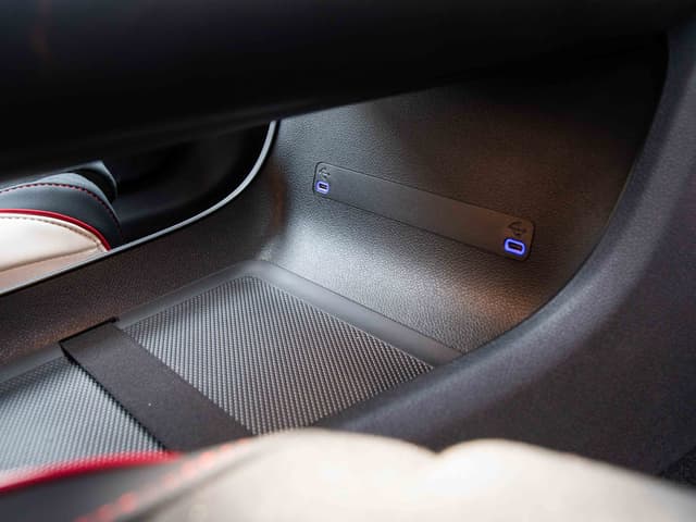 Leather Seats Image - 33654