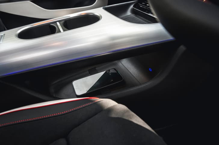 Mercedes Benz Cla Electric Console Storage