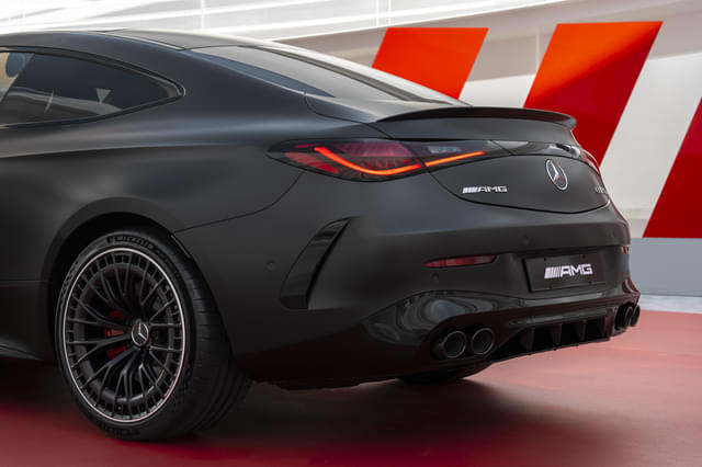 Rear View Image - 20261