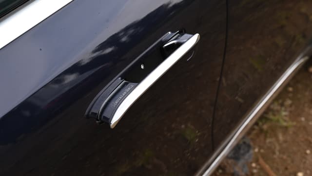 Door Controls Image - 7729